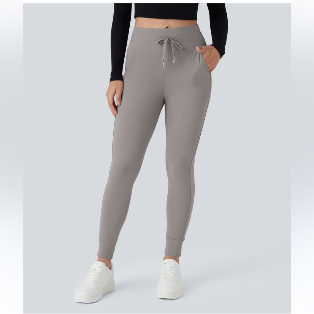 Halara SoftlyZero Plush High Waisted Drawstring Pocket Plain Full Length Joggers